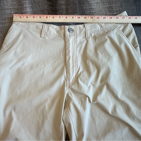Patagonia Shorts Men’s Size 36 Tan Nylon Interlodge Hiking Flat Front Shorts - Picture 6 of 10